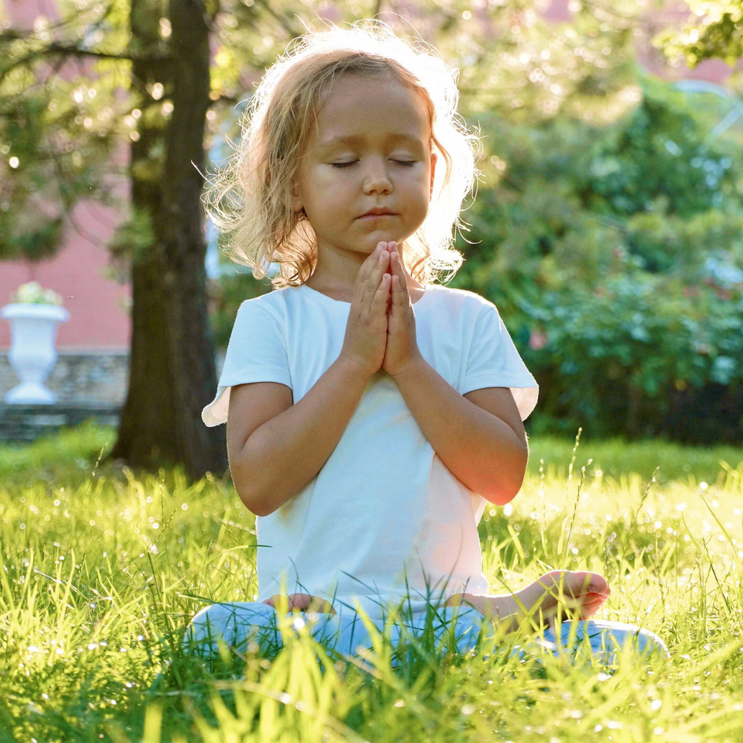 Apaiser les enfants avec mère-nature
